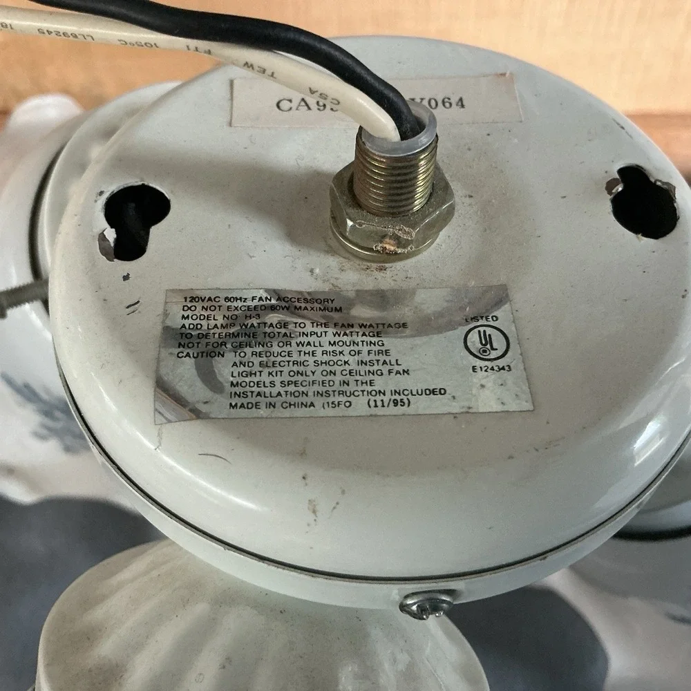 VTG White Milk Glass 3 Scalloped Shades For Ceiling Fan With Delft Flowers - Picture 3 of 7